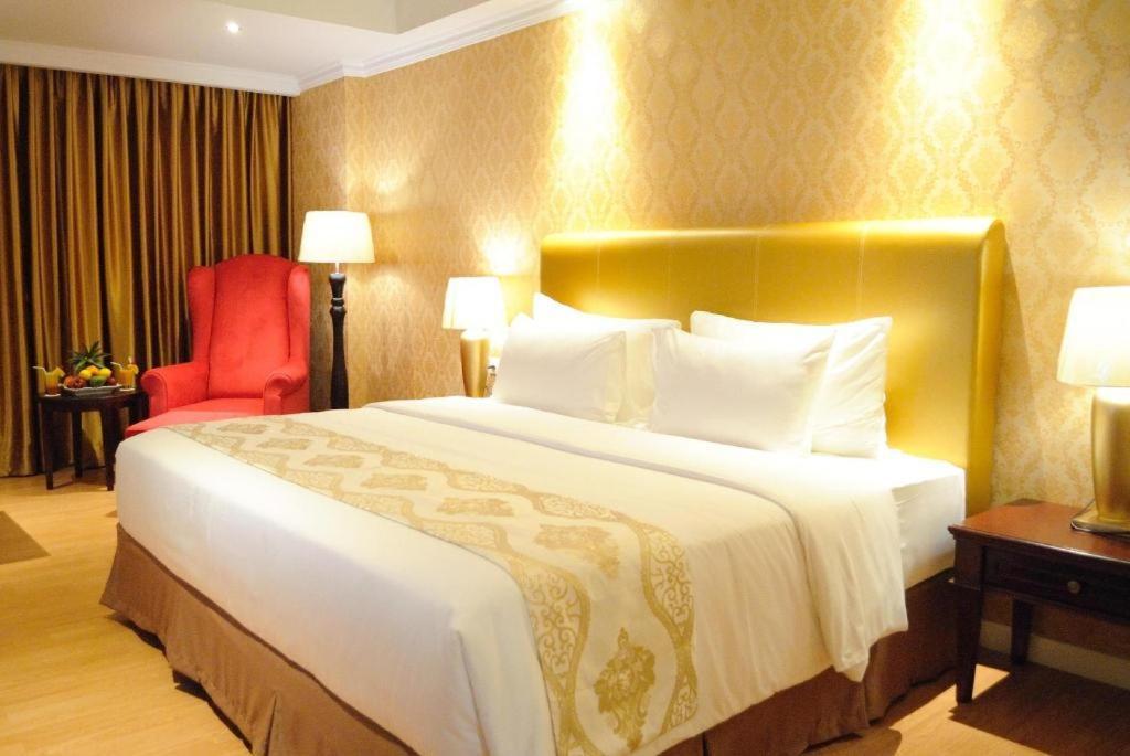 Adimulia Hotel Μεντάν Εξωτερικό φωτογραφία