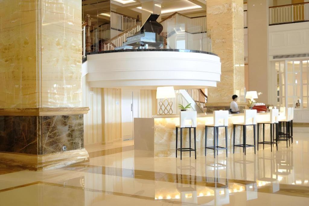 Adimulia Hotel Μεντάν Εξωτερικό φωτογραφία